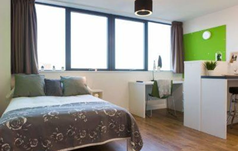 Premium Studio, St Lawrence House, 29-31 Broad Street, City Centre, Bristol - Image 1