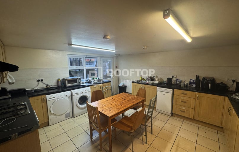 Cardigan Road, Headingley, Leeds - Image 1