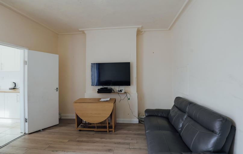 Carholme Road, West End, Lincoln - Image 1