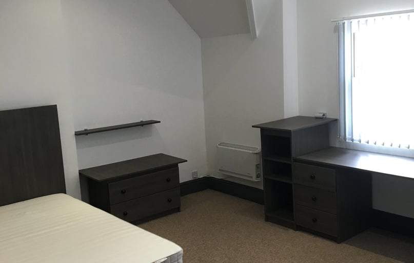 Derby Road, City Centre, Loughborough - Image 1