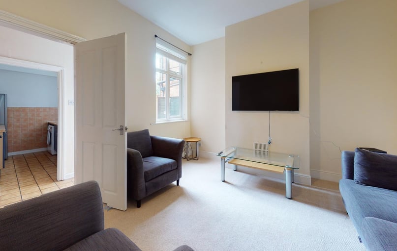 Derby Road, City Centre, Loughborough - Image 1