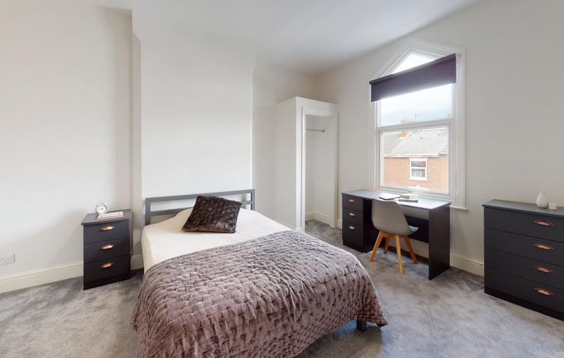 Alfreton Road, Radford, Nottingham - Image 1