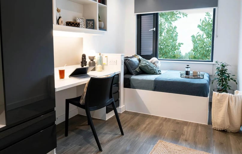 Luxe Ensuite, Rhodaus Court, Rhodaus Town, City Centre, Canterbury - Image 1