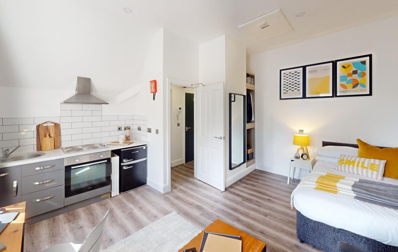 Edge Lane, Fairfield, Liverpool - Image 1