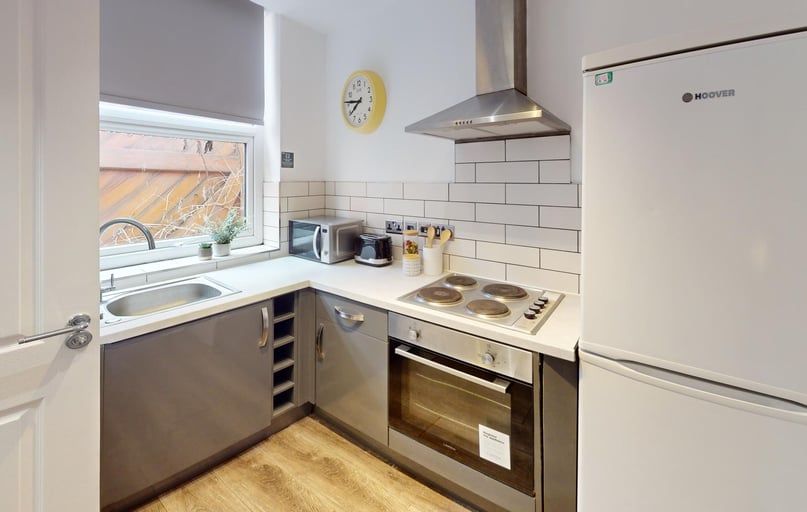 Edge Lane, Fairfield, Liverpool - Image 1