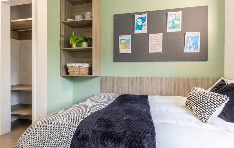 Accessible Ensuite, Hamwic Hall, Cook STreet, City Centre, Southampton - Image 1