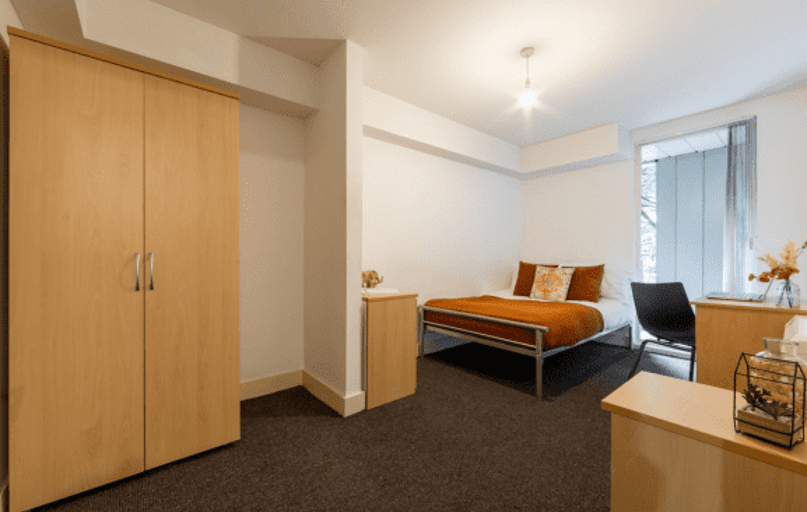 Silver Non Ensuite, The Grafton, 60 Grafton Street, Ardwick, Manchester - Image 1