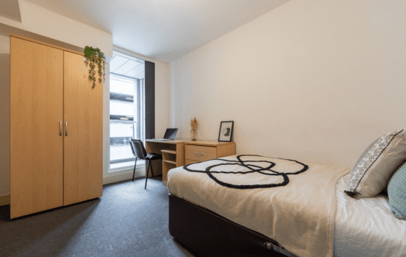 Silver Non Ensuite - Top Floor, The Grafton, 60 Grafton Street, Ardwick, Manchester - Image 1