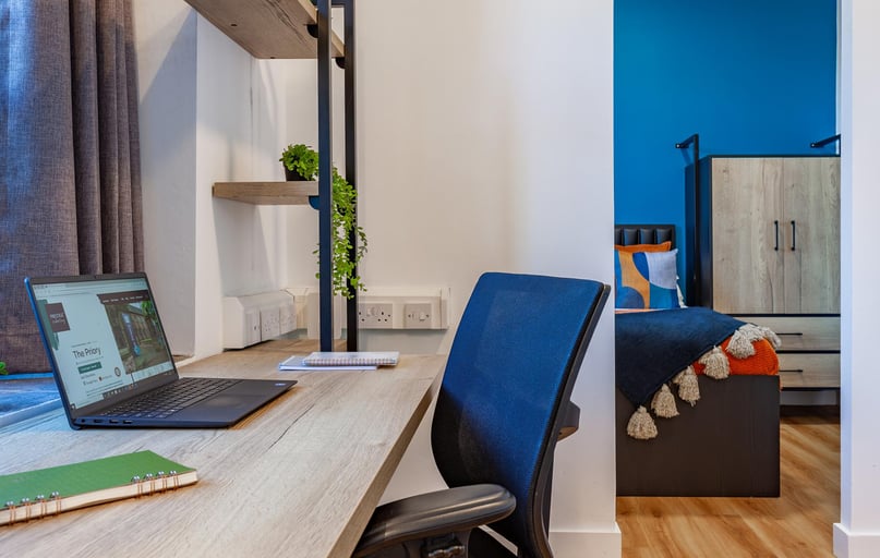 Premium Plus One Bedroom, The Priory, Springfield Mount, University Of Leeds, Leeds - Image 1