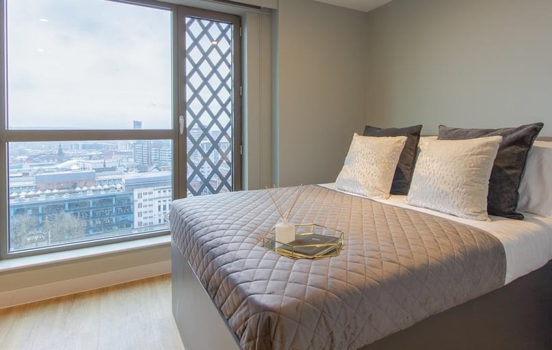 Penthouse 2 Bed Apartment, Symons House, Belgrave Street, Burley Park, Leeds - Image 1