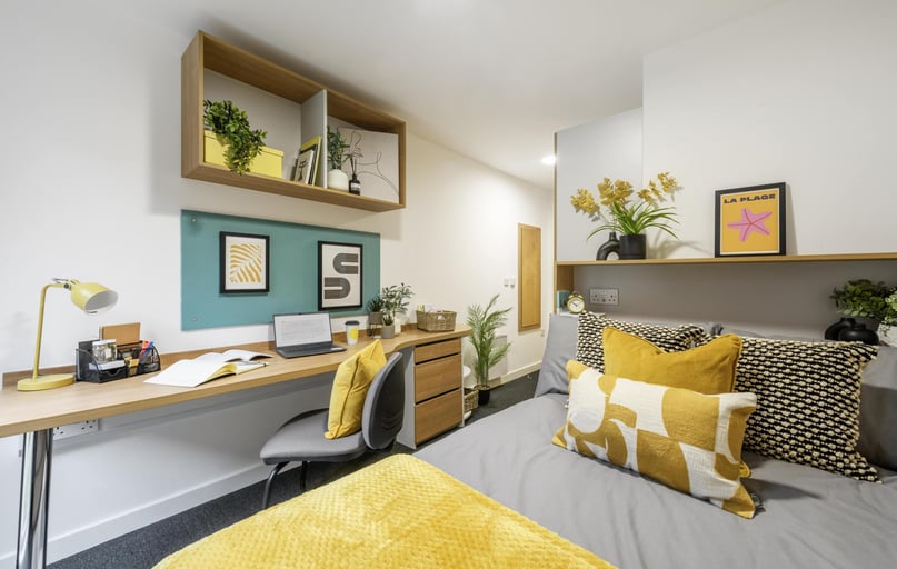 Gold Ensuite, The Elements, Bramall Lane, City Centre, Sheffield - Image 1