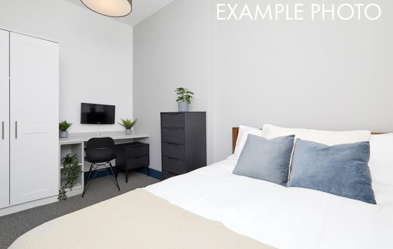 Shoe & Boot, Highfields, Leicester - Image 1