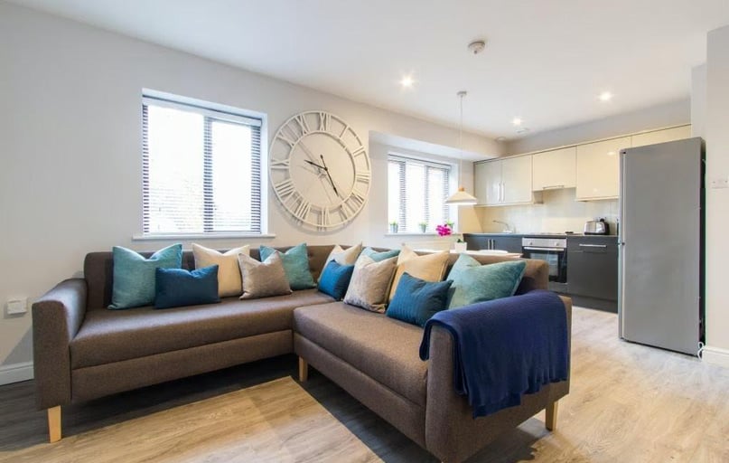 Victoria Court Mews, Hyde Park, Leeds - Image 1