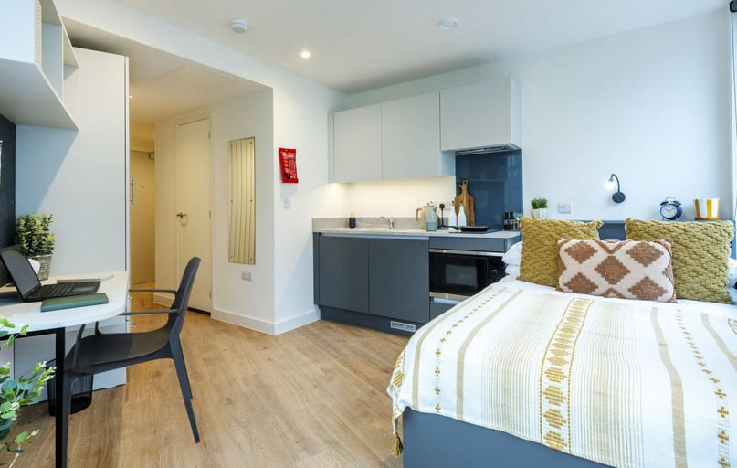 Premium Corner Studio, Sheares Hall, 2 St James Boulevard, City Centre, Newcastle - Image 1