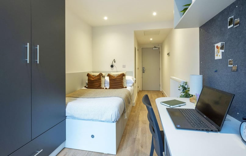 Premium En-suite Range 2, Sheares Hall, 2 St James Boulevard, City Centre, Newcastle - Image 1