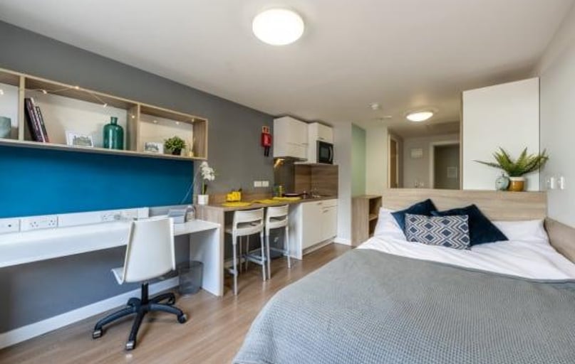 Lower Ground Floor Studio, Haddington Place, 34B, 35 and 37-40 Haddington Place, Marchmont, Edinburgh - Image 1