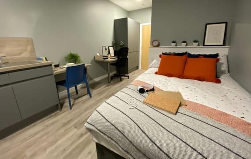 Large Studio Accessible, Luneside, St Georges Quay, Fairfield, Lancaster - Image 1