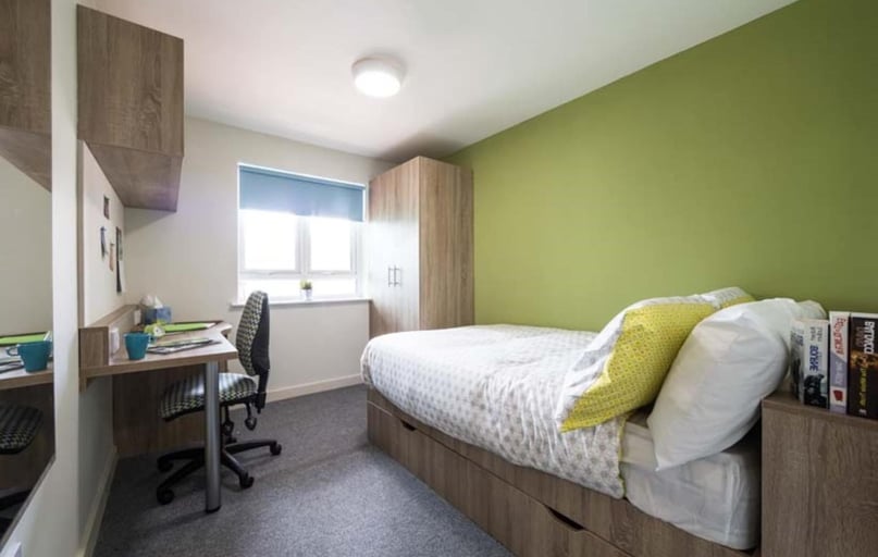 Premium Ensuite 4 Bed Cluster, Selly Oak Court, Elliott Road, Selly Oak, Birmingham - Image 1