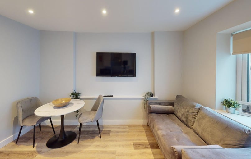 Whiteladies Road, Redland, Bristol - Image 1