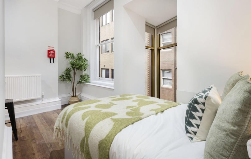 Deluxe Studio, 26 Great George Street, City Centre, Leeds - Image 1