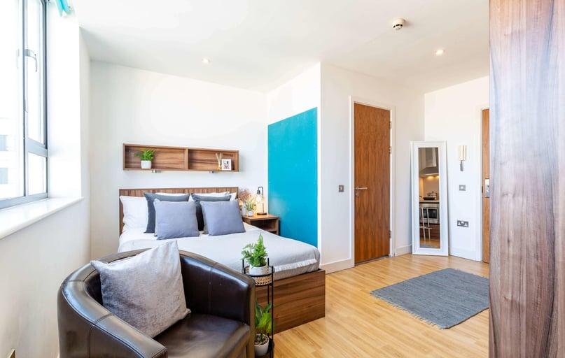 Medium Studio, King Square Studios, 4 Dighton Street, City Centre, Bristol - Image 1
