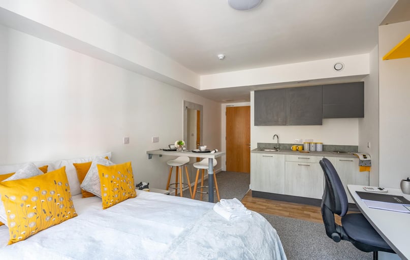 Premium 2 Bed Loft Apartment, Foundry Studios, 5 Cables Street, City Centre, Lancaster - Image 1