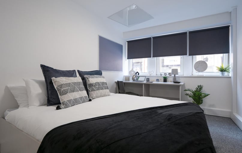 Silver Ensuite, The Paper Works, York Street, City Centre, Sheffield - Image 1