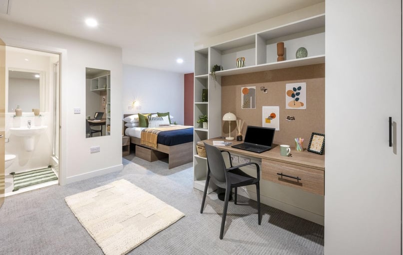 Deluxe En-suite, Raffles Hall, 3 James Street, Heslington, York - Image 1