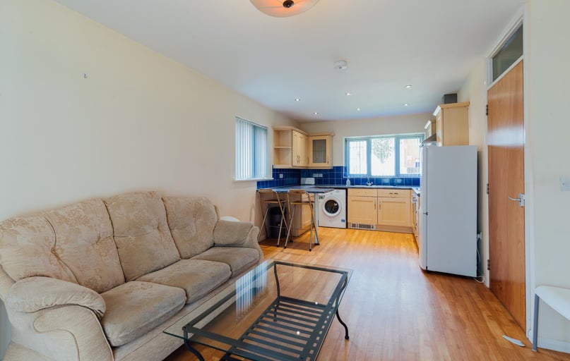 Barnsdale Close, City Centre, Loughborough - Image 1