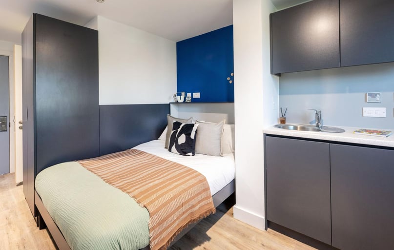 Standard Plus Studio, Hollis Wharf, Lower Bristol Road, Oldfield Park, Bath - Image 1