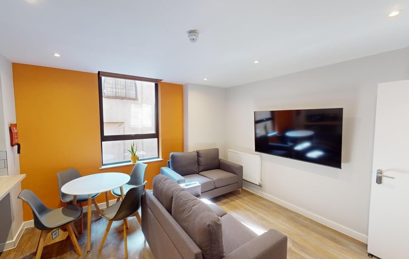 Fitzhardinge House, City Centre, Bristol - Image 1