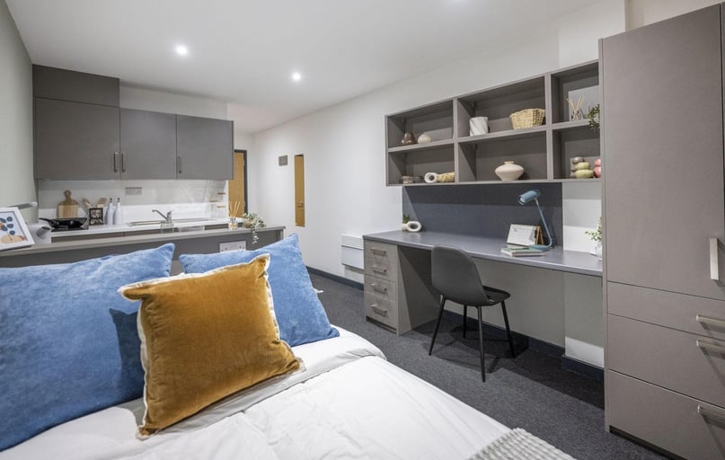 Accessible Studio, Icon House, Registry Street, City Centre, Stoke - Image 1