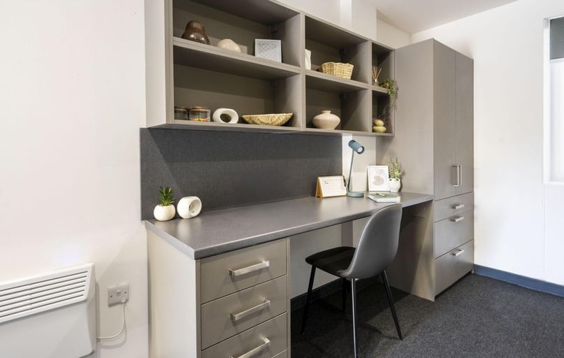 Silver Plus Studio, Icon House, Registry Street, City Centre, Stoke - Image 1