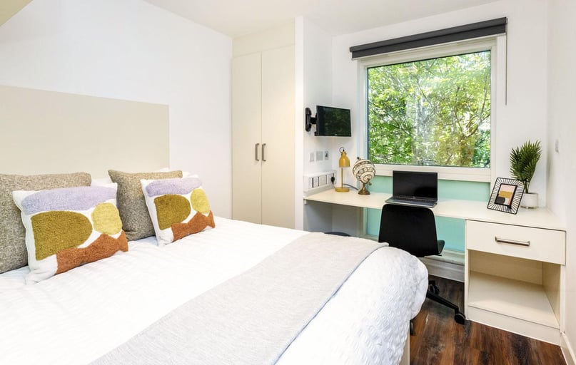 Deluxe Studio, Hollingbury House, 54 Hollingdean Road, City Centre, Brighton - Image 1