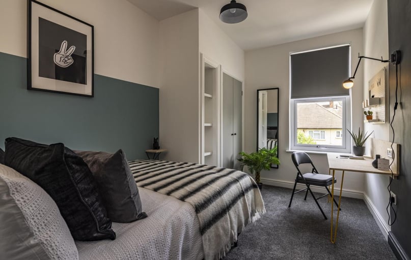 Rose Grove, Beeston, Nottingham - Image 1