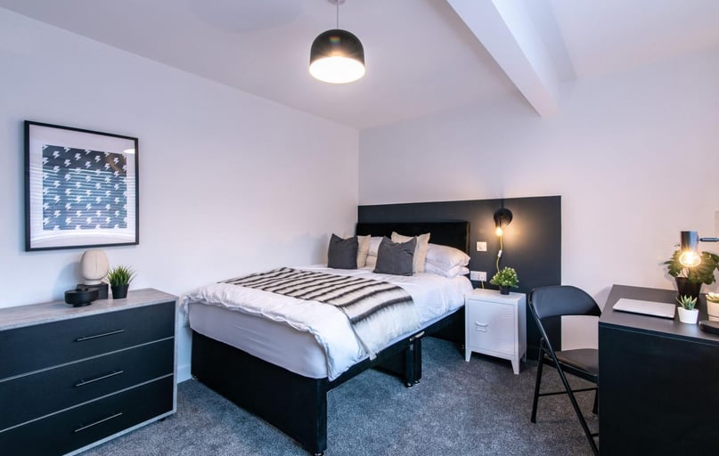 21 Clifton Boulevard, Dunkirk, Nottingham - Image 1