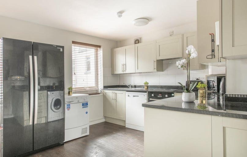 4 Rob Roy Avenue, Lenton, Nottingham - Image 1