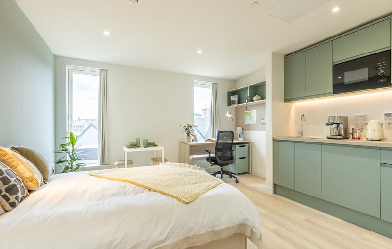 Classic Studio Plus, Parklands, 63 Brown Street, West End, Dundee - Image 1