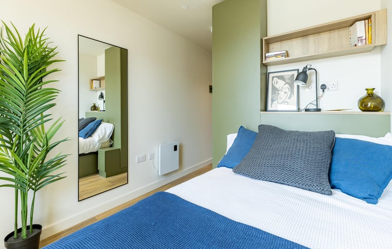 Platinum Ensuite, Centre Court, Alfreton Road, Lenton, Nottingham - Image 1