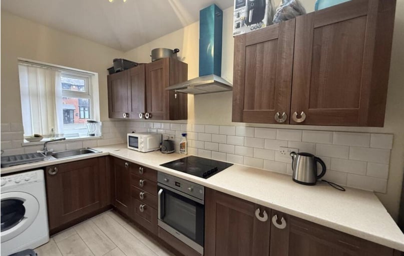 Cranbrook Avenue, Beverley Road, Hull - Image 1