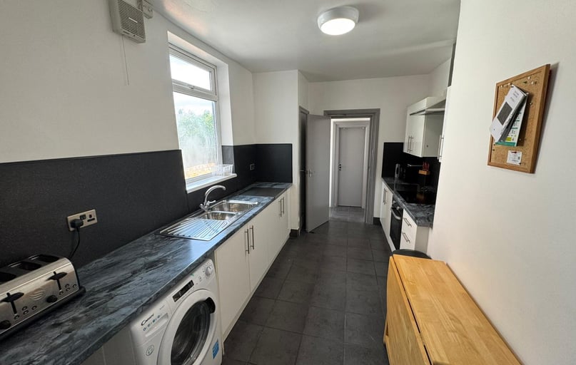 Clough Road, Newland, Hull - Image 1