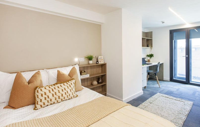 Deluxe Ensuite (3 Bed Flat), Gillows, 23-25 North Road, City Centre, Lancaster - Image 1