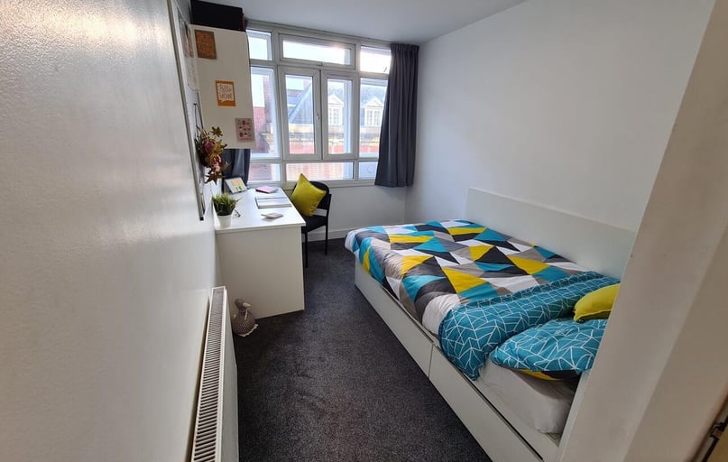 Newarke Street, City Centre, Leicester - Image 1