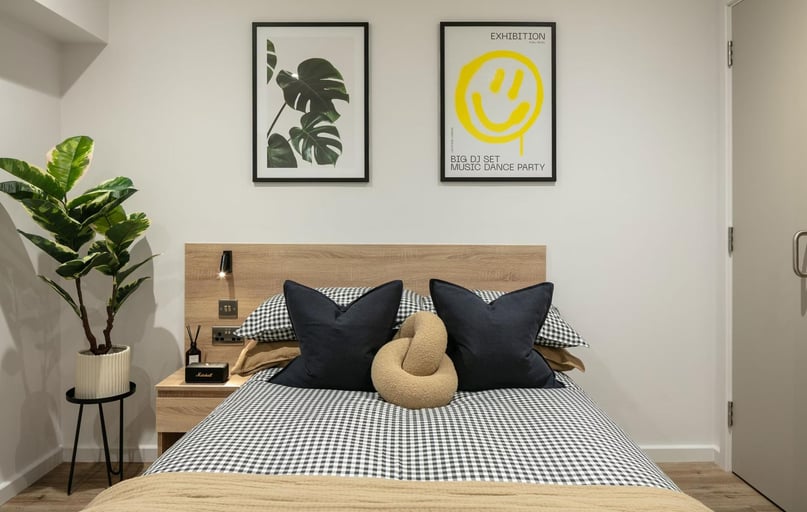 Classic Studio Floors 6-10, The Fabric Works, 4 Leylands Road, Hyde Park, Leeds - Image 1