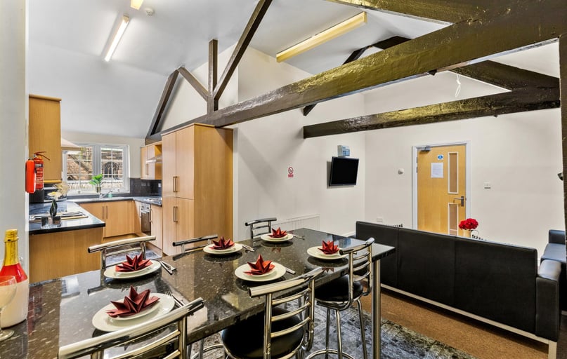 Guildhall Lane, Highfields, Leicester - Image 1