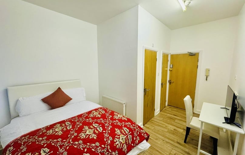 Guildhall Lane, Highfields, Leicester - Image 1