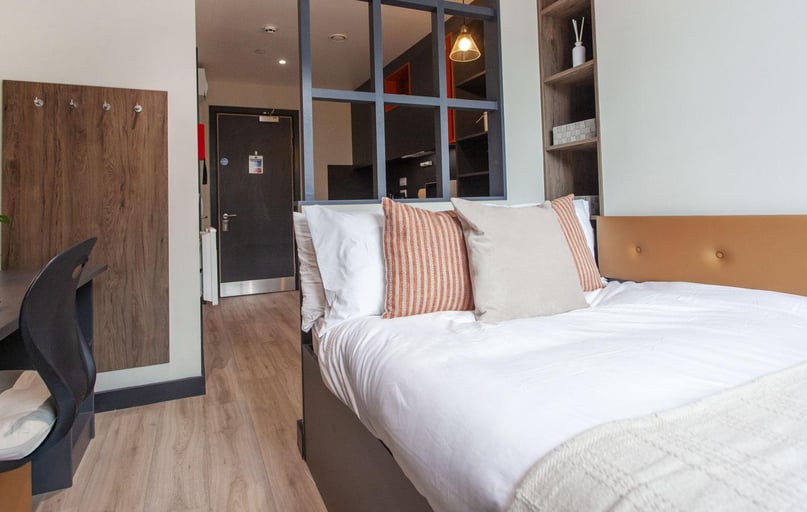 Classic Studio, Crown House, Regents Hill, Seven Dials, Brighton - Image 1