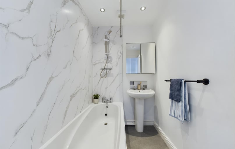 West Parade, West End, Lincoln - Image 1