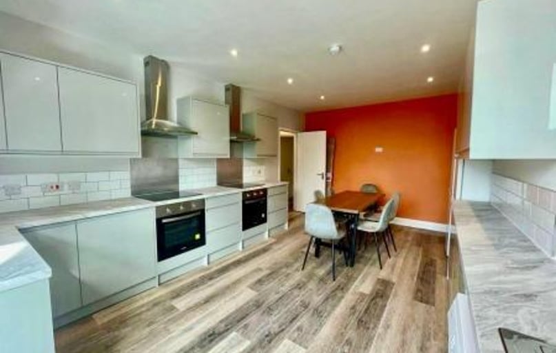 Whiteladies Road, Redland, Bristol - Image 1