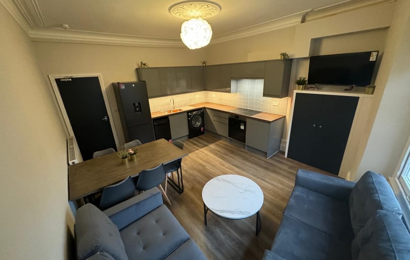 Whiteladies Road, Redland, Bristol - Image 1